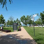 Haziallatbarat Bichon Nyaralo Medencehasznalattal *