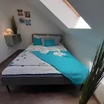 Háziállatbarát Bichon Medencehasználattal Nyaraló