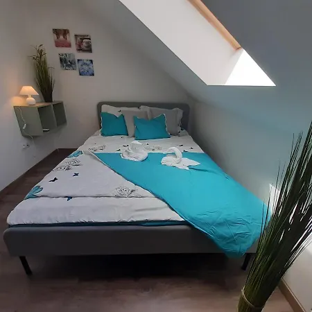 Háziállatbarát Bichon Medencehasználattal Nyaraló
